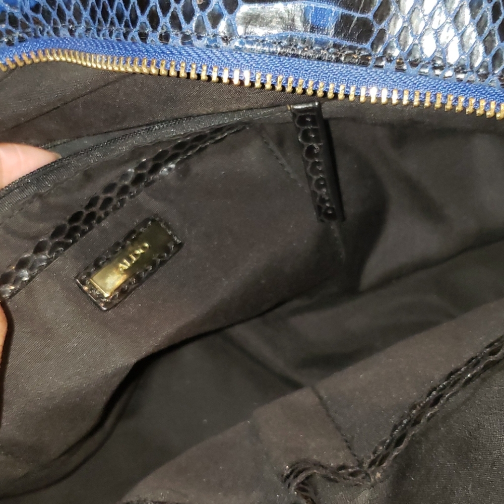 Bag - Picture 2 of 2
